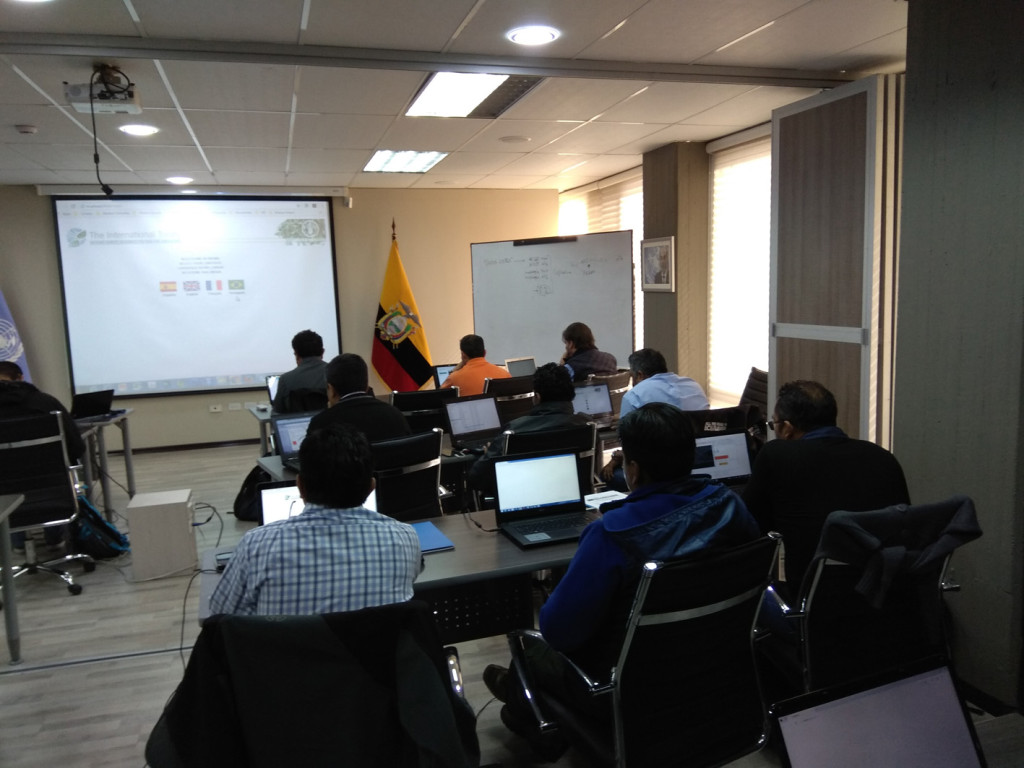 Parte práctica y de entrenamiento con datos sobre maní en Ecuador